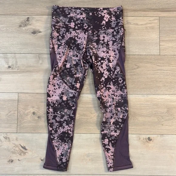 Women's Floral Print Leggings - Picture 5 of 14